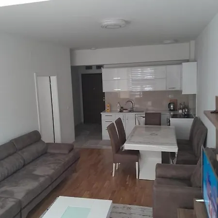 Apartment Luxsary In